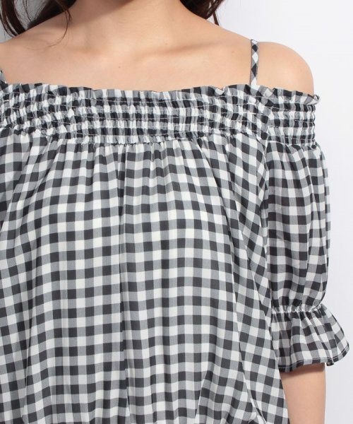 セール 70 Off ギンガムチェック柄オフショル Tops イング Ingni Magaseek セール 70 Off ギンガムチェック柄オフショル Tops イング Ingni Magaseek