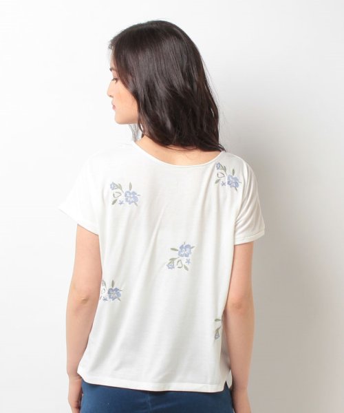 VIS(ビス)/フラワー刺繍Tシャツ/img17