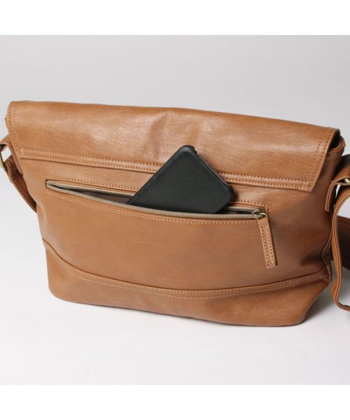 メンズ バッグ メンズファッション Puレザーフラップ ショルダーバッグ 合皮 Buyer S Select バイヤーズセレクト ザ カジュアル The Casual Magaseek メンズ バッグ メンズファッション Puレザーフラップ ショルダーバッグ 合皮 Buyer S Select バイヤーズセレクト ザ カジュアル The Casual Magaseek