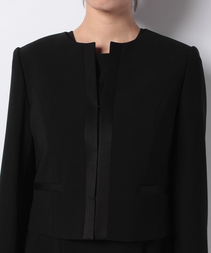 【値下げ】ミッシェルクラン MICHEL KLEINブラックフォーマルスーツ7号 新品 69300円 7号 ミッシェルクラン アンサンブル 喪服 黒 スーツ