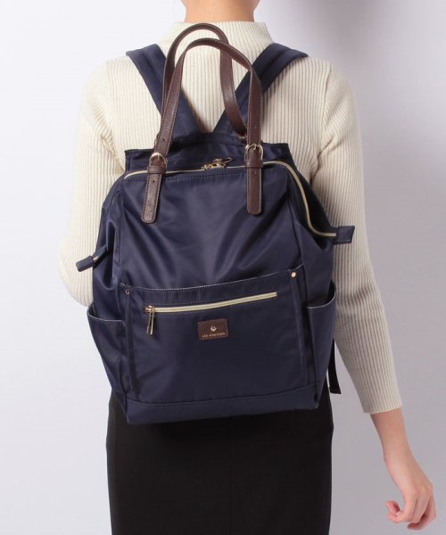 Via Demizon ビアデミゾン ショルダーポーチ付きナイロン3wayリュック ピーアイ Pi Magaseek