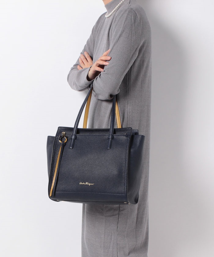 セール】【Salvatore Ferragamo】AMY/トートバッグ【NAVY/MUSTARD ...