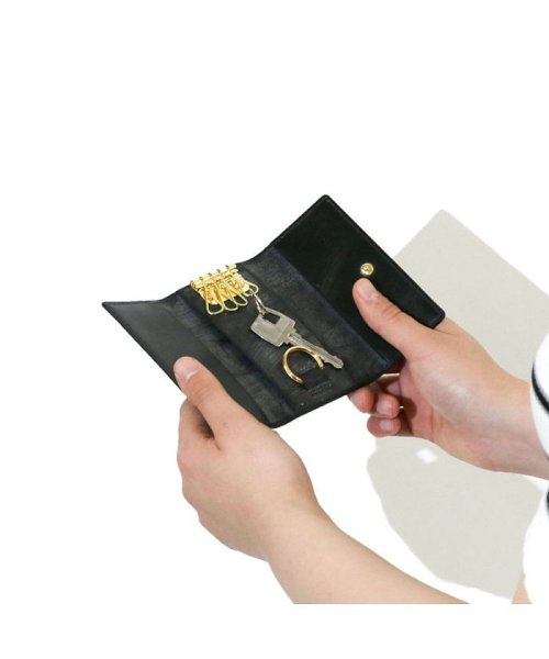 ポーター ビル ブライドル キーケース 185－02260 吉田カバン PORTER BILL BRIDLE 本革 レザー また ブラックとロンドンタンはゴールド ネイビーにはシルバーの金具を採用しています