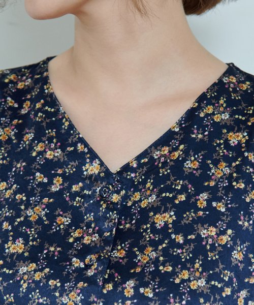 セール Vネック花柄ワンピース ロペピクニック Rope Picnic Magaseek