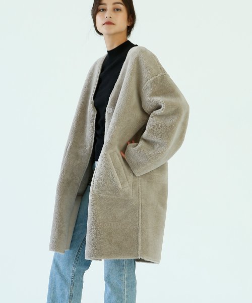 marjour(マージュール)/REVERSIBLE ECO FUR COAT/img02