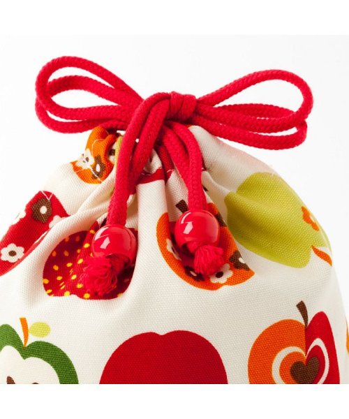 COLORFUL CANDY STYLE(カラフルキャンディスタイル)/巾着　小　コップ袋(ネームタグ付き)　おしゃれリンゴのひみつ(アイボリー) × オックス・赤/img02