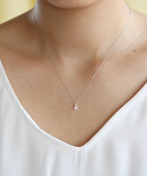 K10ホワイトゴールドネックレス *店舗にてお問い合わせの際は メーカー品番をお申し付け下さい アフターサービスに関しましては ご利用の際には 必ずマガシーク発行のご購入明細書と取扱い説明書 保証書 をお持ち下さい お品物やお客様のご使用状況により 一部お承りできないアフターサービスもございます あらかじめご了承ください