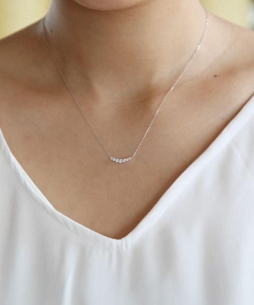 K10ホワイトゴールドネックレス *店舗にてお問い合わせの際は メーカー品番をお申し付け下さい アフターサービスに関しましては ご利用の際には 必ずマガシーク発行のご購入明細書と取扱い説明書 保証書 をお持ち下さい お品物やお客様のご使用状況により 一部お承りできないアフターサービスもございます あらかじめご了承ください