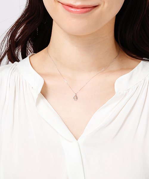 K10ホワイトゴールドネックレス *店舗にてお問い合わせの際は メーカー品番をお申し付け下さい アフターサービスに関しましては ご利用の際には 必ずマガシーク発行のご購入明細書と取扱い説明書 保証書 をお持ち下さい お品物やお客様のご使用状況により 一部お承りできないアフターサービスもございます あらかじめご了承ください