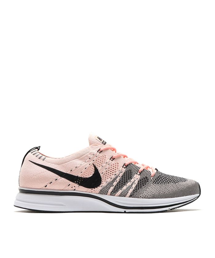 nike flyknit trainer black and white