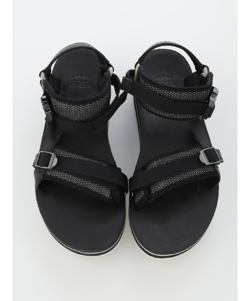 flatform universal luxe sandal by teva