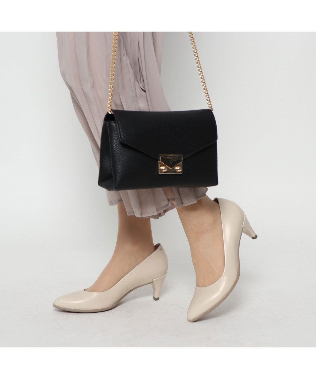 ecco shape pointy sleek