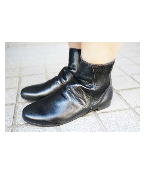セール ユリコ マツモト Yuriko Matsumoto ショートブーツ フラット