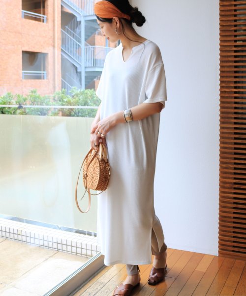 セール Off キーネックワッフル半袖tシャツワンピース アンドミー And Me Magaseek