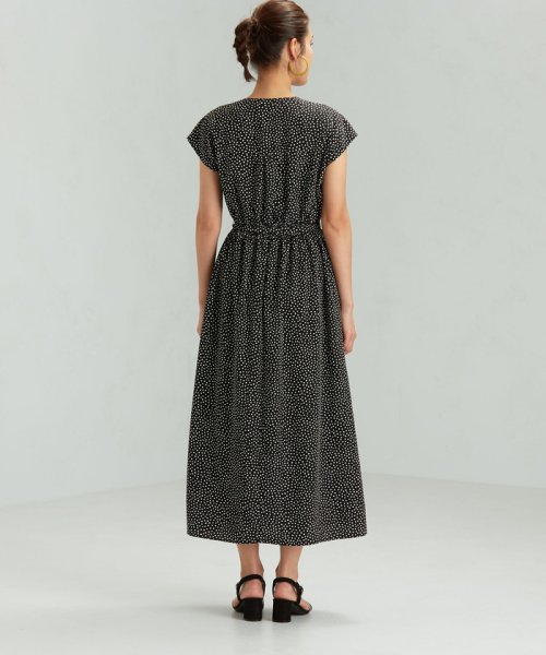 セール 50 Off Ffc ランダム ドット Vネック ショートスリーブ ワンピース グリーンレーベルリラクシング Green Label Relaxing Magaseek