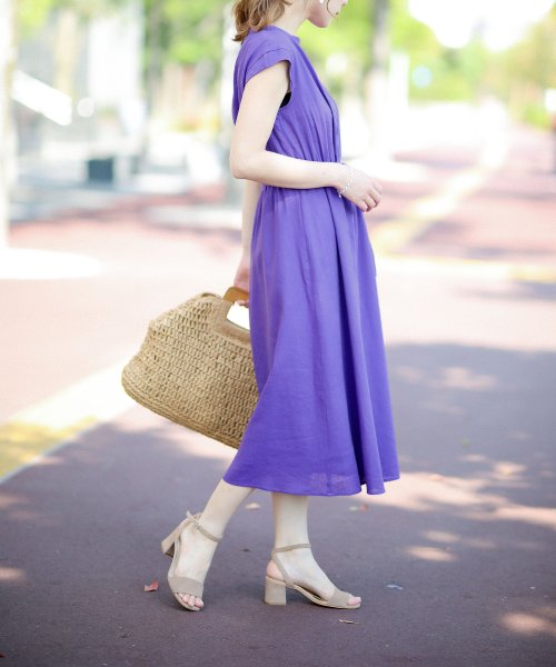 セール 50 Off ふんわりと女性らしいシルエット ベルト付キーネックワンピース グレディブリリアン Gready Brilliant Magaseek セール 50 Off ふんわりと女性らしいシルエット ベルト付キーネックワンピース グレディブリリアン Gready Brilliant Magaseek