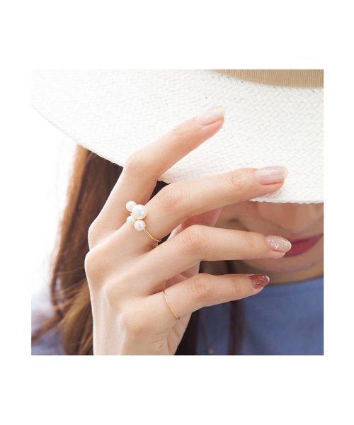 cream dot(クリームドット)/指と指の間をパールとビジューが飾るフォークリング/img02