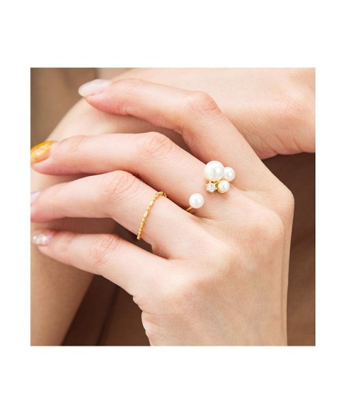 cream dot(クリームドット)/指と指の間をパールとビジューが飾るフォークリング/img08
