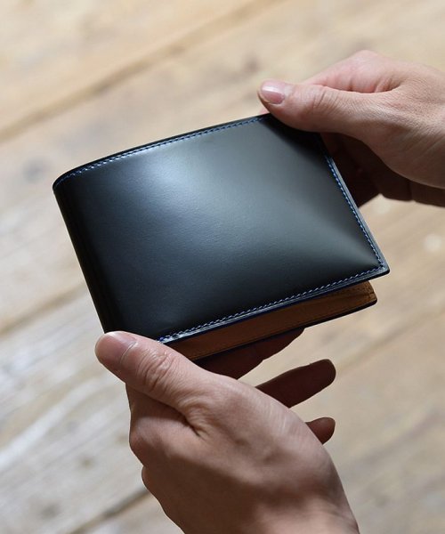 コードバン二つ折り財布 