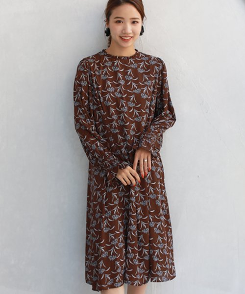 セール 18 Off フリルカラープリント柄ワンピース リアルキューブ Real Cube Magaseek