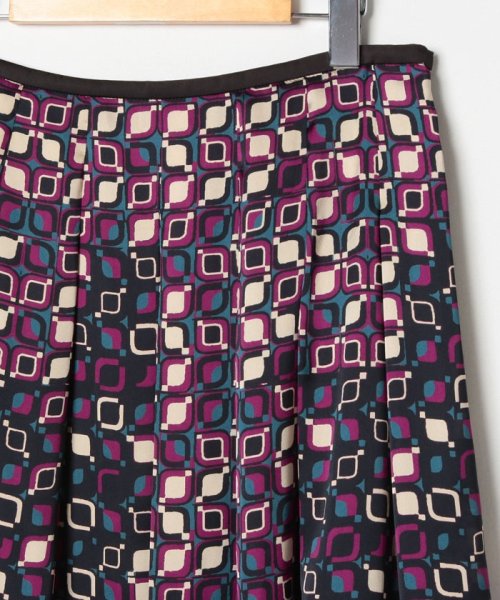 LAPINE ROUGE(ラピーヌ　ルージュ)/【大きいサイズ】【セットアップ対応】幾何柄パネルプリント スカート/img02
