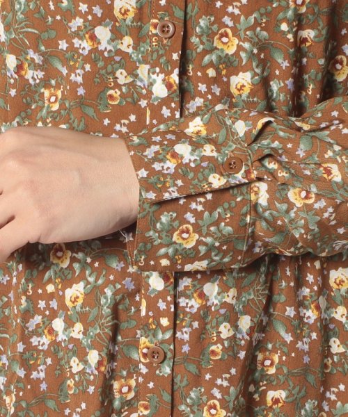 セール 74 Off 花柄スキッパーワンピース グリーンパークス Green Parks Magaseek