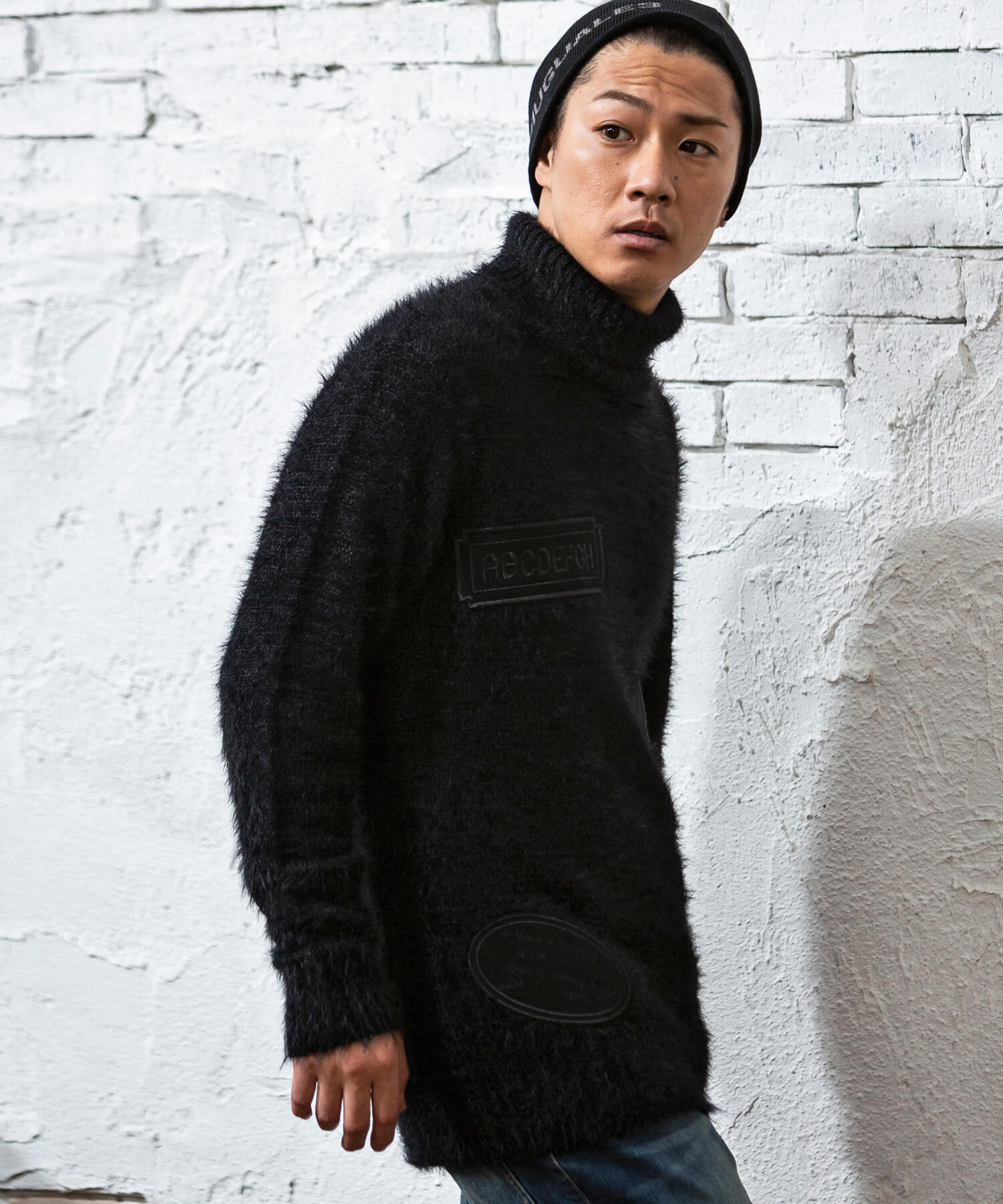 LEON掲載】1+1=3 ワッペンデザイン起毛タートルネックニット(502590116