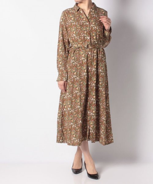 セール 74 Off 花柄スキッパーワンピース グリーンパークス Green Parks Magaseek