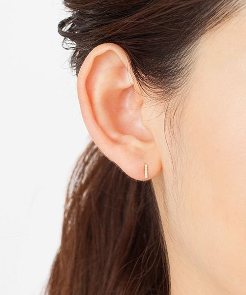 K18イエローゴールドピアス *店舗にてお問い合わせの際は メーカー品番をお申し付け下さい アフターサービスに関しましては ご利用の際には 必ずマガシーク発行のご購入明細書と取扱い説明書 保証書 をお持ち下さい お品物やお客様のご使用状況により 一部お承りできないアフターサービスもございます あらかじめご了承ください