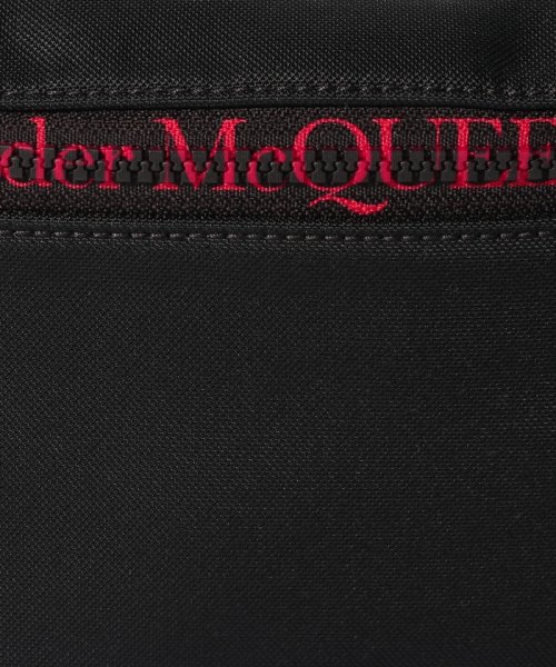 Alexander McQueen(アレキサンダー・マックイーン)/【メンズ】【ALEXANDER McQUEEN】ボディバッグ/MCQEENグラフティ【BLACK/LUST RED】/img04