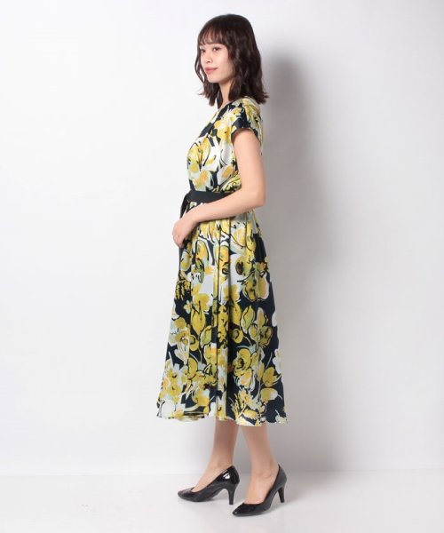 セール 60 Off インポート フラワープリントワンピース バイス バーサ Vice Versa Magaseek