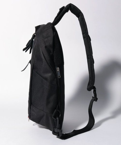 INDISPENSABLE(INDISPENSABLE)/OneStrapBag“DAPPER”/img01