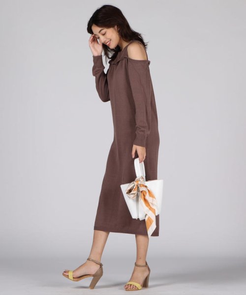 セール 76 Off Web別注 オフショルダーニットワンピース ビッキー Vicky Magaseek