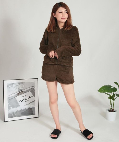 ２点セット フードパーカー ショートパンツセットアップ ルームウェア ジュリアブティック Julia Boutique Magaseek