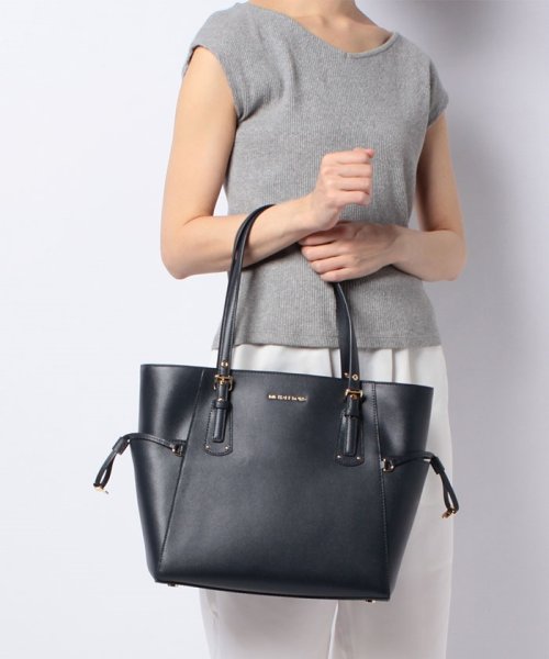 MICHAEL KORS(マイケルコース)/Voyager　East West Signature Tote/img08