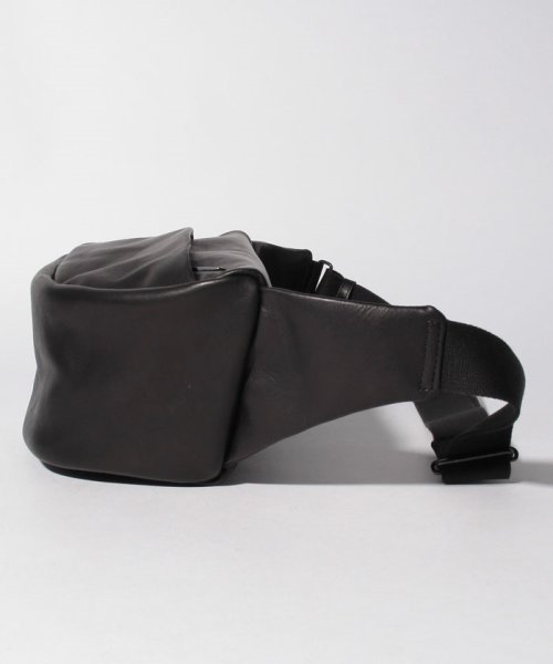 PATRICK STEPHAN(パトリックステファン)/Leather waist bag 'demi cercle' 19/img01