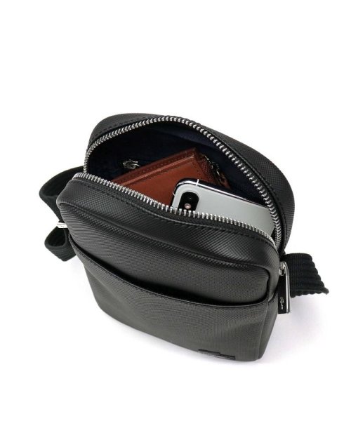 ラコステ バッグ Lacoste ショルダーバッグ Men S Classic メンズクラシック Slim Vertical Camera Pvcカメラポーチ ラコステ Lacoste Magaseek