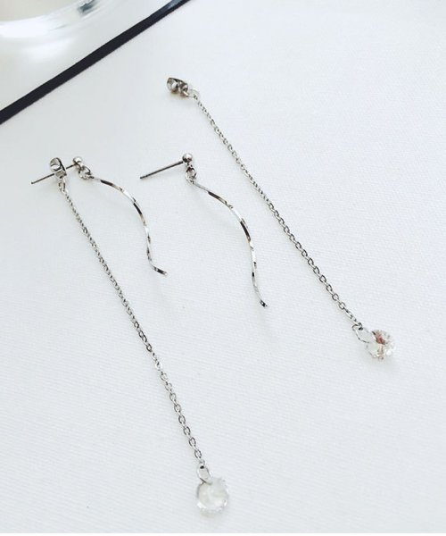 クーポン セール 30 Off ピアス ロングピアス 2way 揺れる キラキラ アクセサリー 大人 お洒落 輝く ネークチェーン 小顔効果 ショッピングゴー Shoppinggo Magaseek