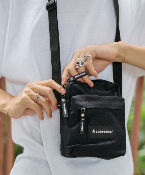 Converse コンバース ショルダーバッグ ミニ ミラーレス一眼 カメラ ボディ ポーチ 肩掛け 斜め掛け サコッシュ フェス 9034 ロッキーモンロー Rocky Monroe Magaseek Converse コンバース ショルダーバッグ ミニ ミラーレス一眼 カメラ ボディ ポーチ 肩掛け 斜め掛け サコッシュ フェス 9034 ロッキーモンロー Rocky Monroe Magaseek