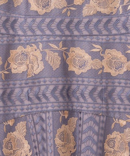 【TVドラマ着用】ライン刺繍ワンピース 