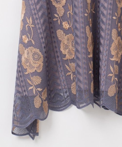 【TVドラマ着用】ライン刺繍ワンピース 