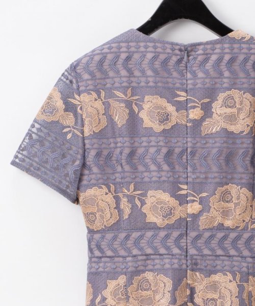 【TVドラマ着用】ライン刺繍ワンピース 