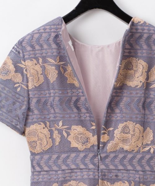 【TVドラマ着用】ライン刺繍ワンピース 