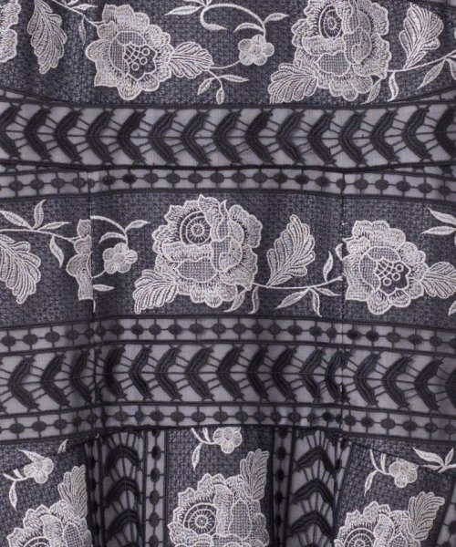 【TVドラマ着用】ライン刺繍ワンピース 