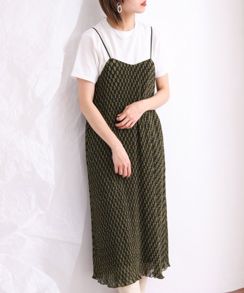 セール Kbf Web限定フラワープリーツキャミワンピ アーバンリサーチ アウトレット Urban Research Outlet Magaseek