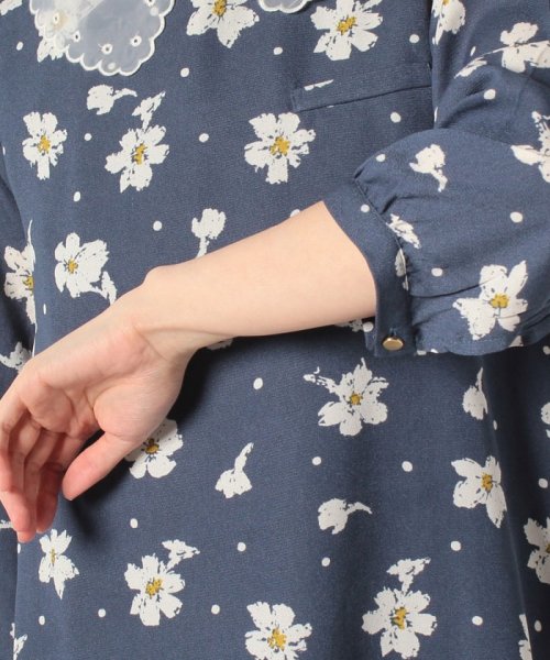 セール The Emporium ジエンポリアム オーガンジー衿付きフラワーワンピース Offprice Ec Offprice Ec Magaseek