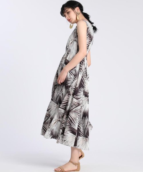 セール リーフ柄ワンピース Viscotecs イネド Ined Magaseek