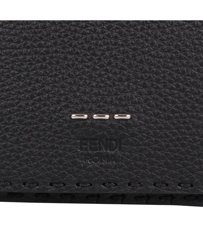 FENDI 二つ折り財布　黒 FENDI 2つ折り財布 黒
