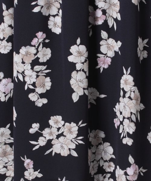 セール 70 Off フラワープリントミディスカート レッセ パッセ Laisse Passe Magaseek