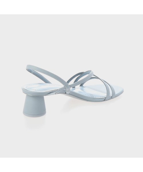 ストラッピー シリンドリカルヒールサンダル Strappy Cylindrical Heel Sandals Light Blue チャールズ アンド キース Charles Keith Magaseek